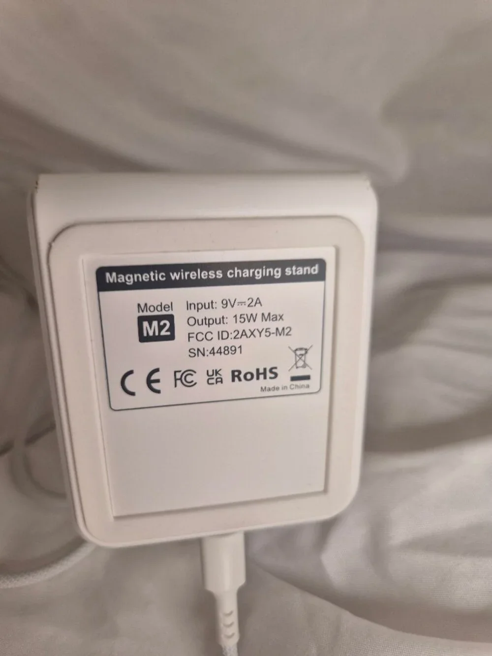 15W Magnetic Wireless Charging Stand Fast Charger - Model M2 White